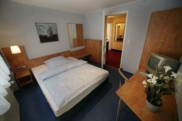 Hotel Altes Rathaus Ostfildern 3*,  Németország